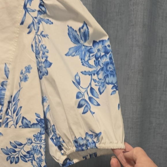 Rachel Parcell Blue and white Cottagecore Floral Blouse Sz L - Picture 6 of 10